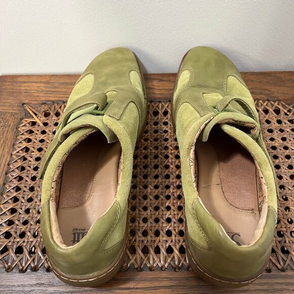 Size 9.5 Sofft Leather + Suede Two Tone Green Strap Closure Shoes - Picture 5 of 6
